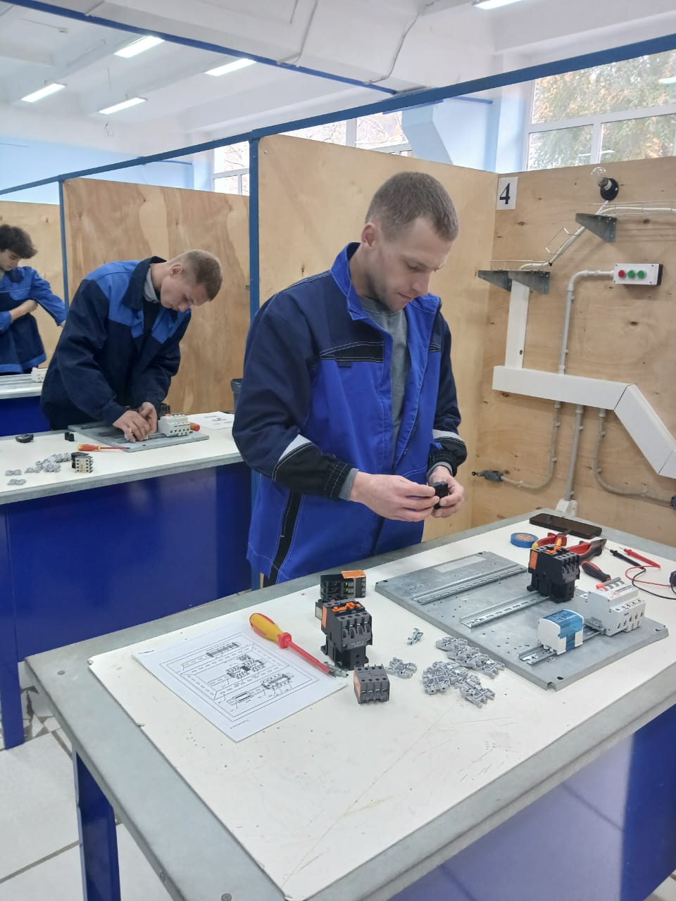 электрики-1